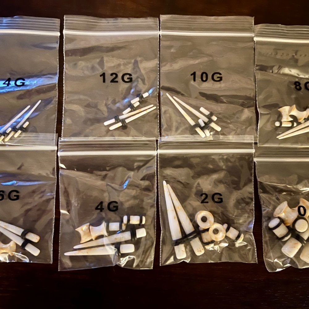 Beginners Gauge/Ear Stretching Set - Picture 3 of 4
